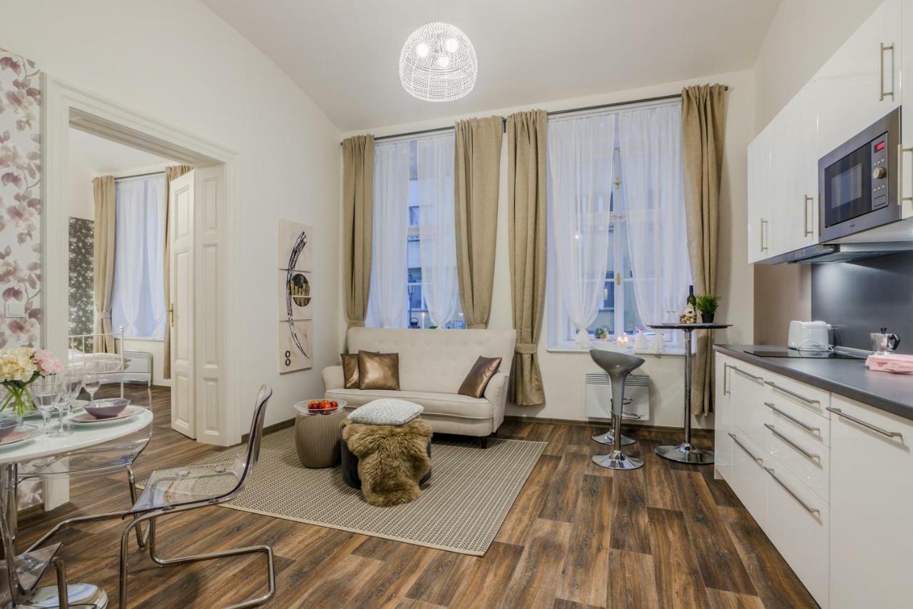 Prague Apt Near Charles Bridge By Michal&Friends מראה חיצוני תמונה