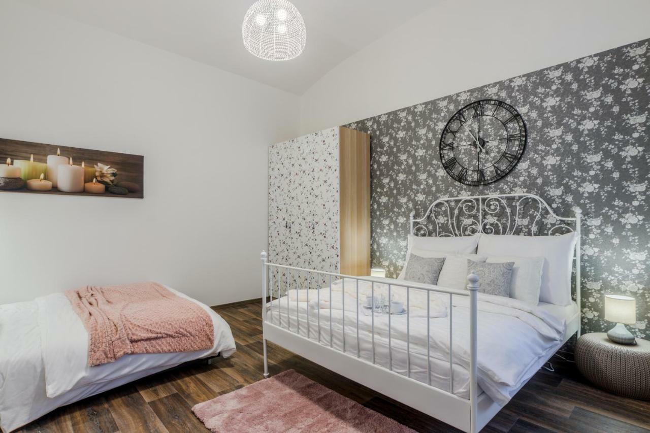 Prague Apt Near Charles Bridge By Michal&Friends מראה חיצוני תמונה