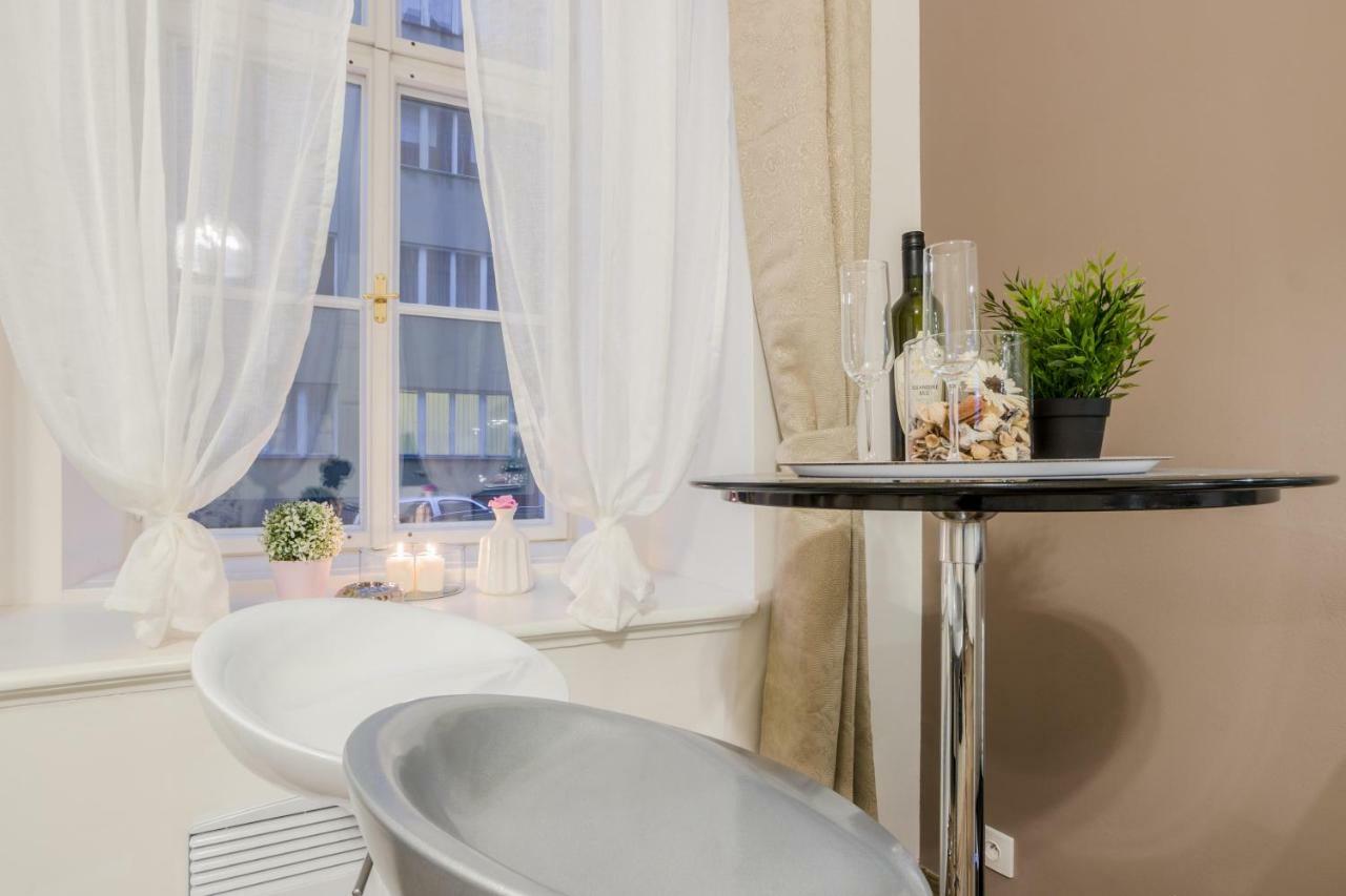Prague Apt Near Charles Bridge By Michal&Friends מראה חיצוני תמונה